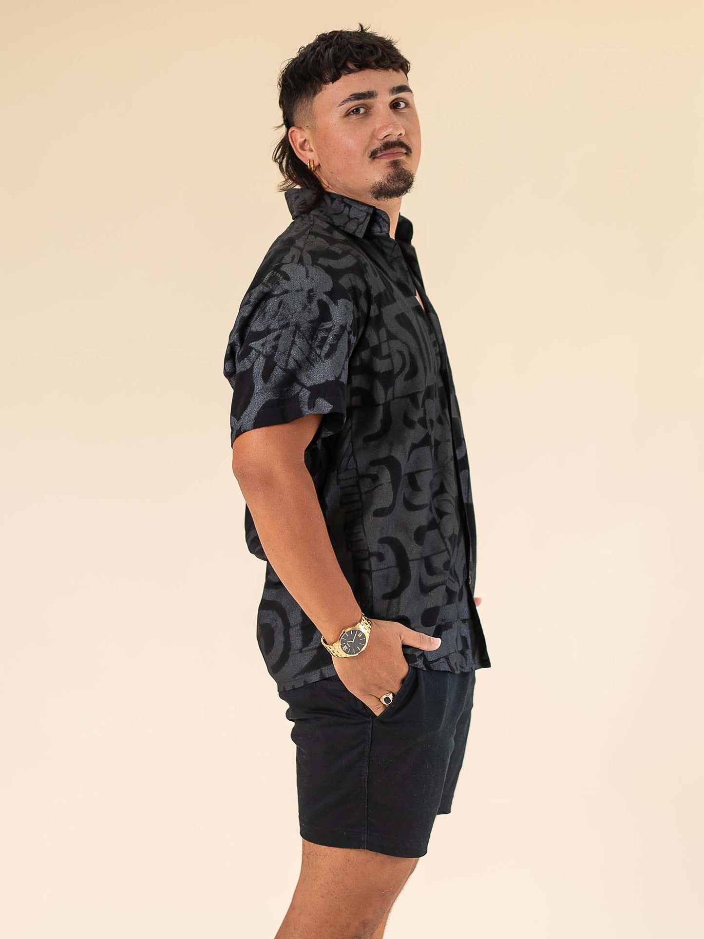 Taputu Shirt - Tahitian Black Pearl
