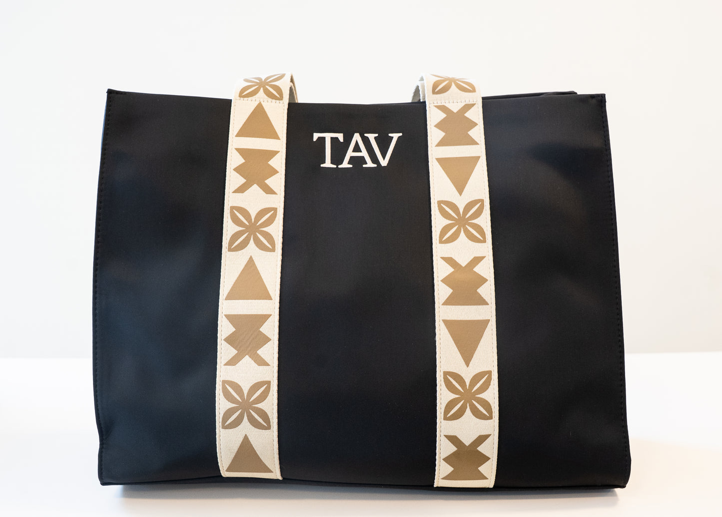 Tav Handbag - Black