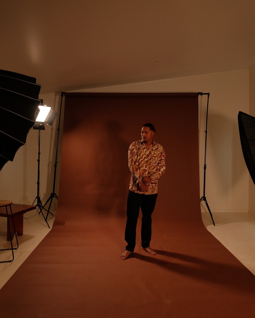 From setup to shot — a glimpse behind the scenes.

Signature Collection - Tavpacific.com