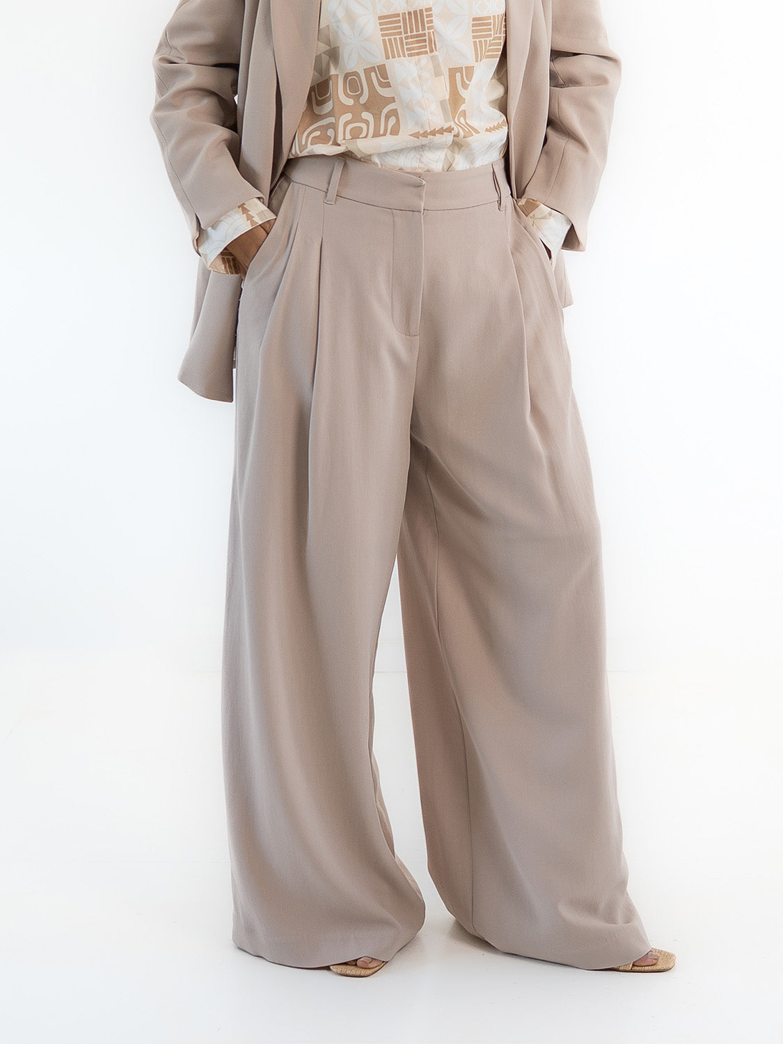 Moeana Pleat Pant - Beige