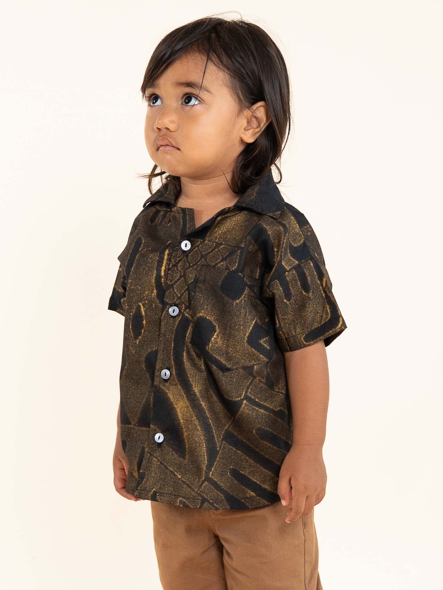 Tumu Shirt - Black/Gold