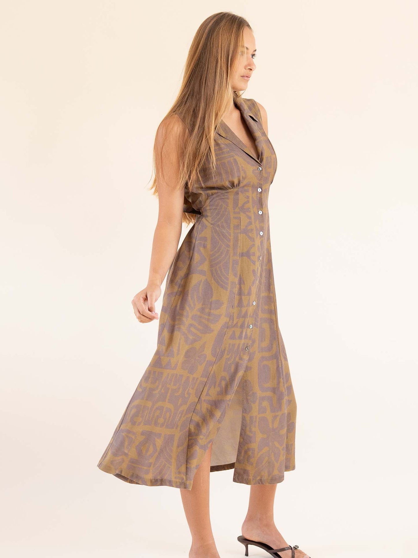 Pivai Button Dress - Brown