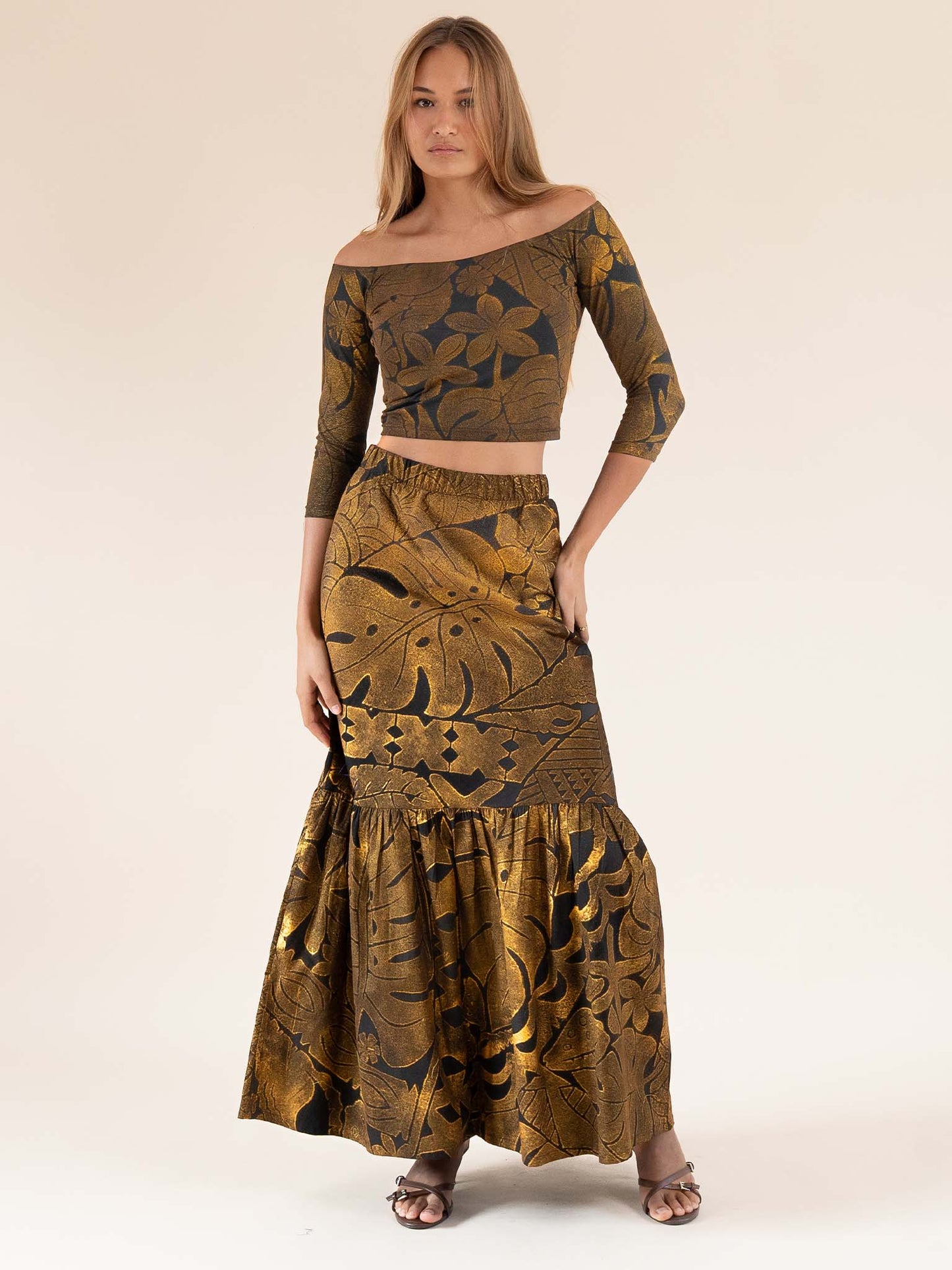 Tiahuia Top - Black/ Gold